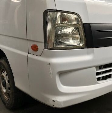 バンパーすり傷修理